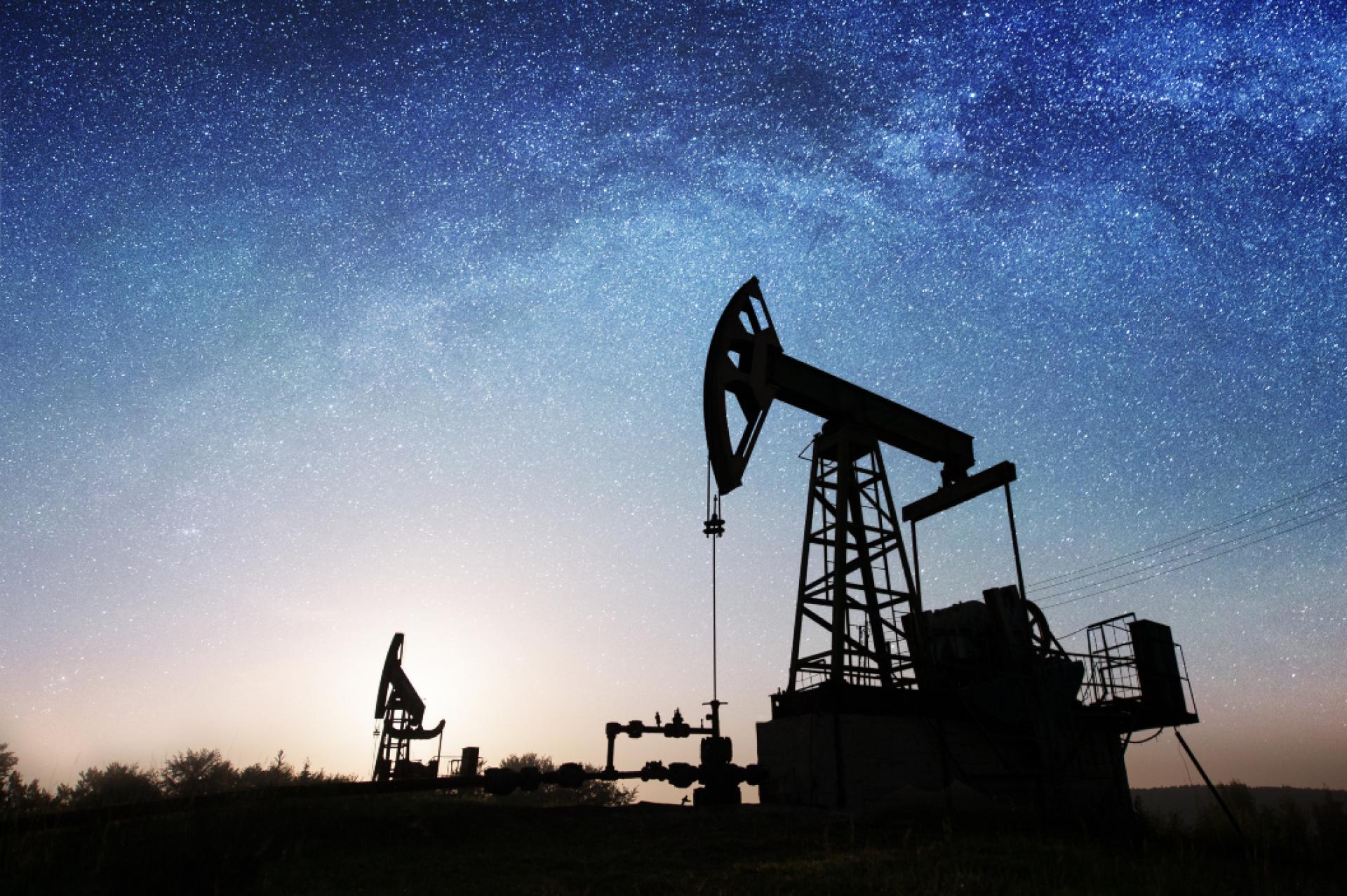 Petróleo Brent se acerca a los US$100 por barril ante la tensión y los ataques en el estrecho de Ormuz