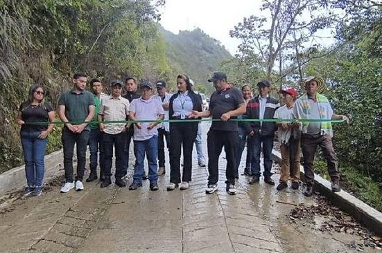 Comunidad de Yamunta estrena placas huella con apoyo de Ocensa y la Alcaldía de Páez